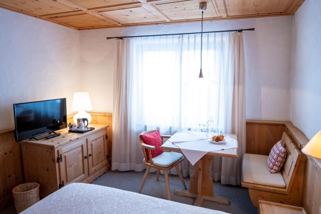 Hotel Engiadina 3*